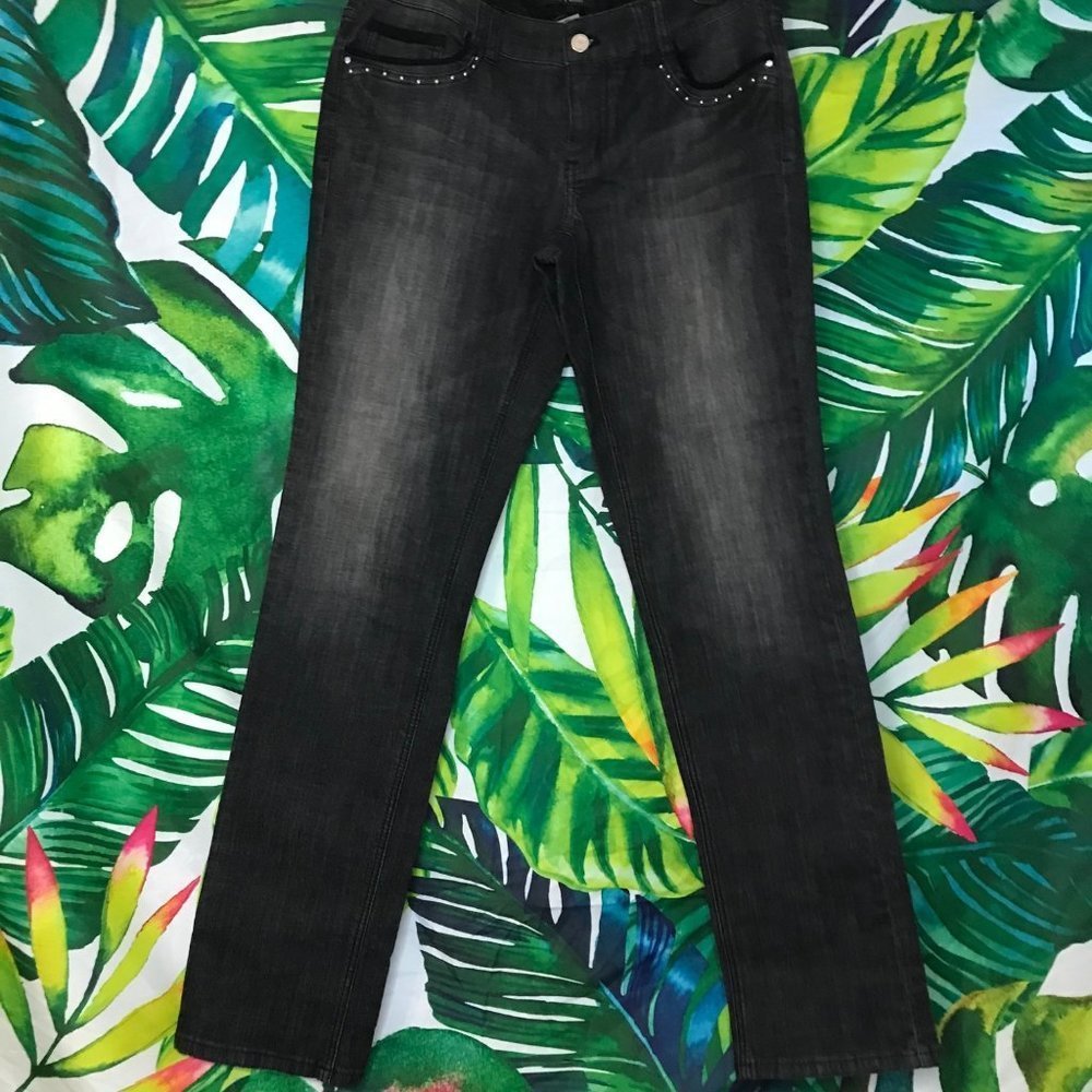 EUC $100 White House Black Market Sz 6 Black Embroidered Back Pocket Denim Jeans
